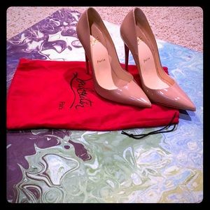 Louboutin pumps in nude size 37 1/2